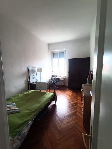 Stanza singola in Borgo Po, foto 2 di 2