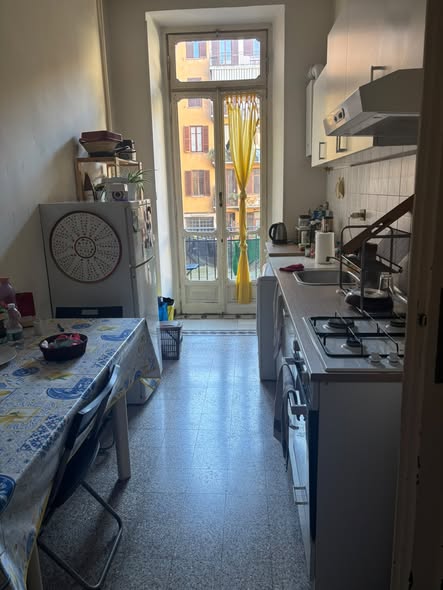 Stanza singola in Centro, foto 2 di 2